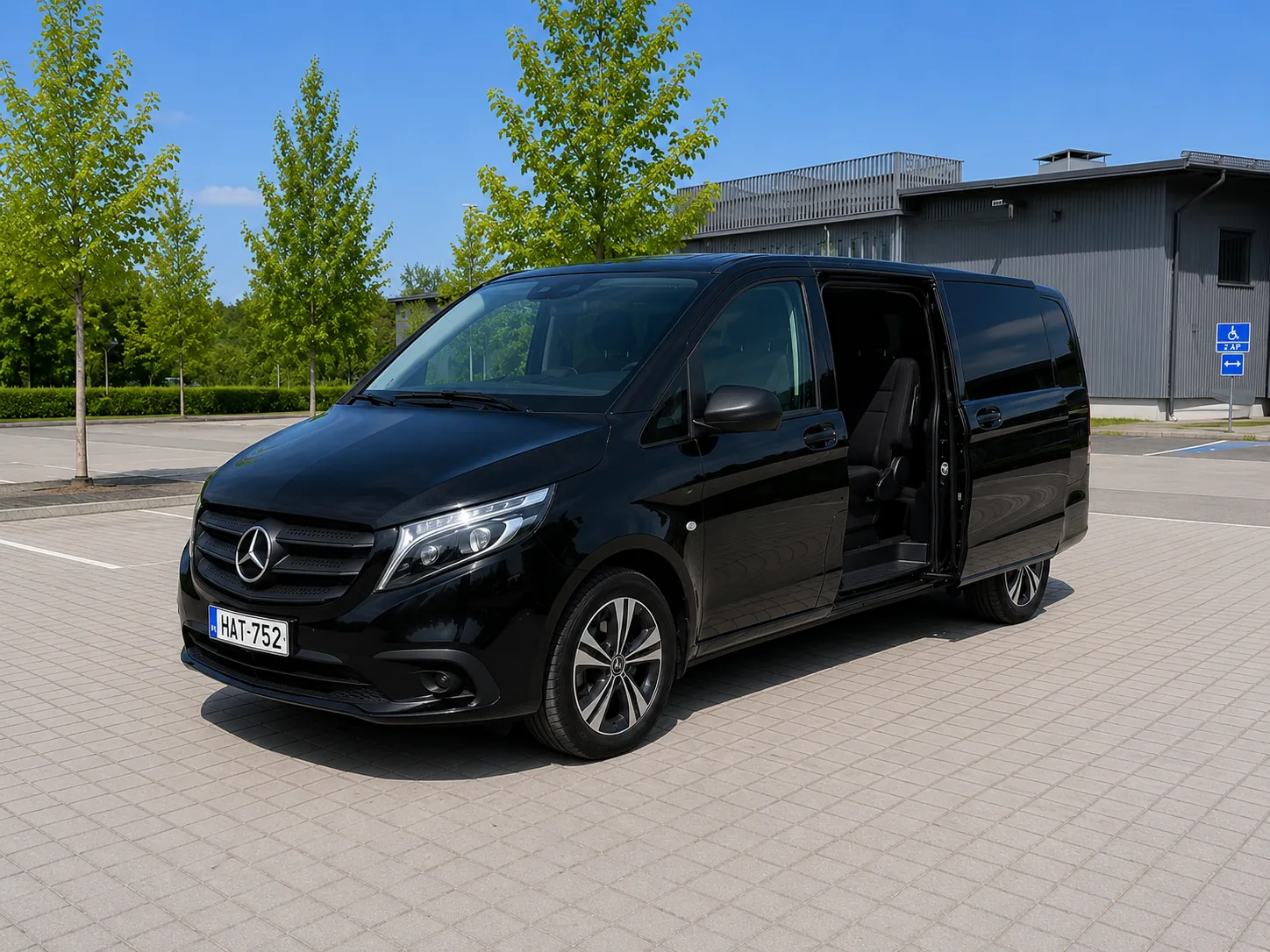 Mercedes-Benz Vito business van — sliding door open, ready for boarding · Helsinki Airport Taxi