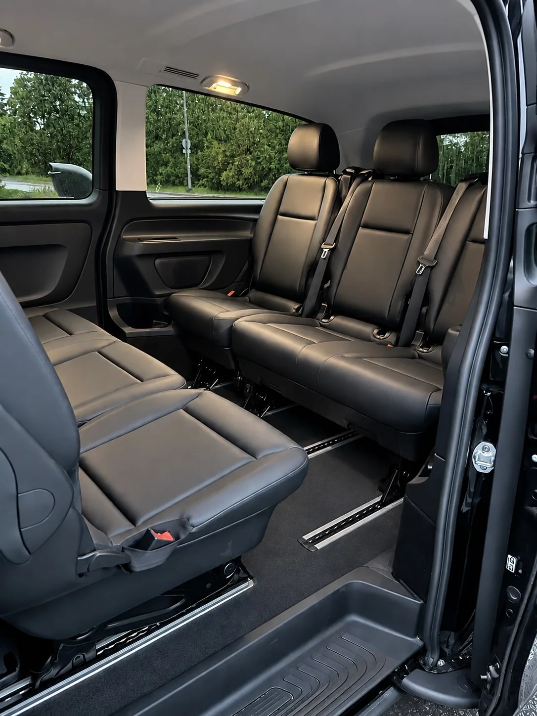 Mercedes-Benz Vito business van — eight passenger seats · Helsinki Airport Taxi